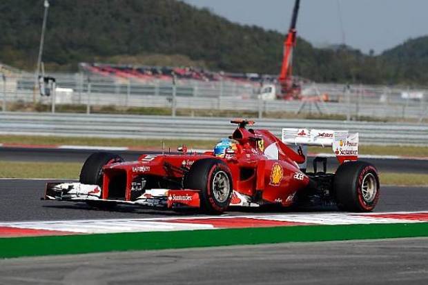 Foto zur News: Ready to rumble: Vettel und Alonso ziehen ins Gefecht
