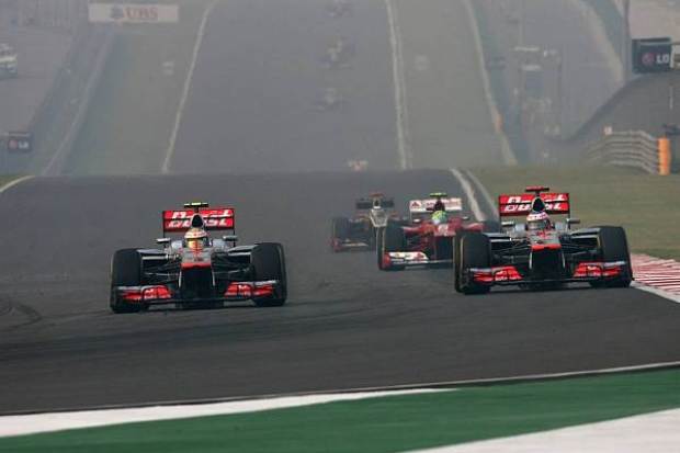 Foto zur News: Vettel dominiert in Indien: Sieg vor Alonso