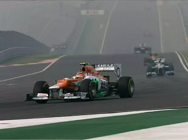 Foto zur News: Vettel dominiert in Indien: Sieg vor Alonso