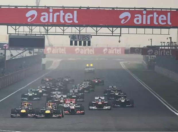 Foto zur News: Vettel dominiert in Indien: Sieg vor Alonso