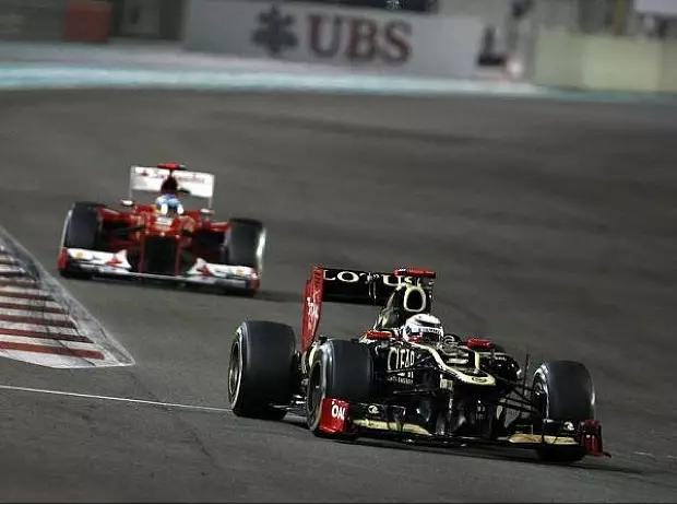 Foto zur News: Thriller in Abu Dhabi: Räikkönen ringt Alonso nieder