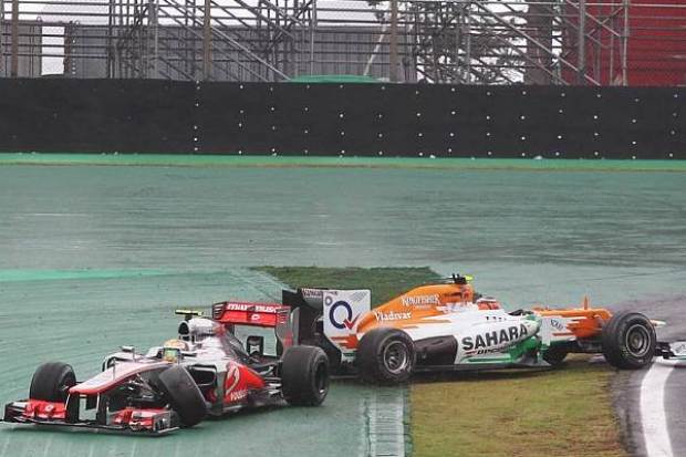 Foto zur News: McLaren jubelt über Sieg beim Finale