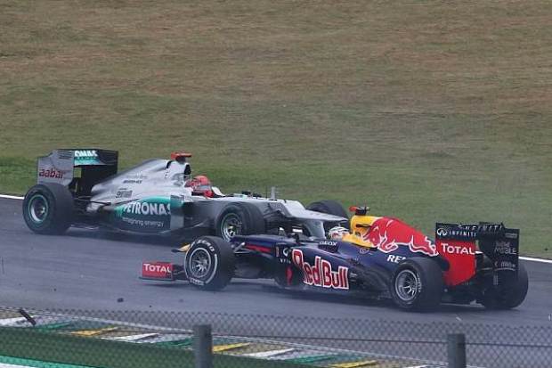 Foto zur News: Schumacher zu Vettel: "Zieh gefälligst den Helm aus!"