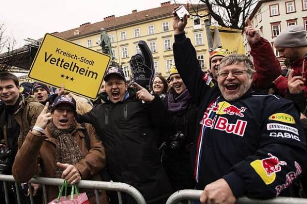 Foto zur News: "Trööööt!": Mit Vettels verrückter Meute nach Graz