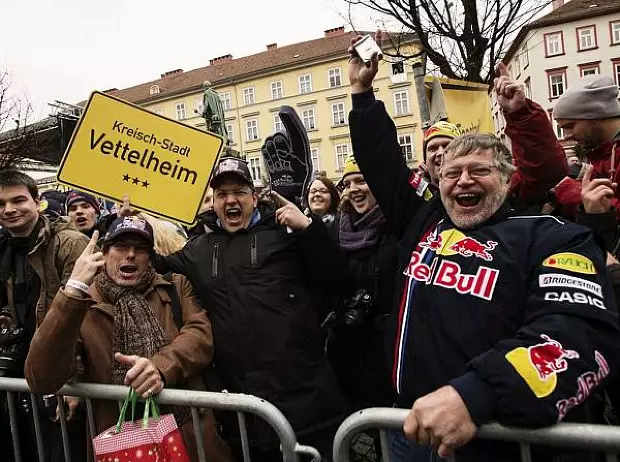 Foto zur News: "Trööööt!": Mit Vettels verrückter Meute nach Graz