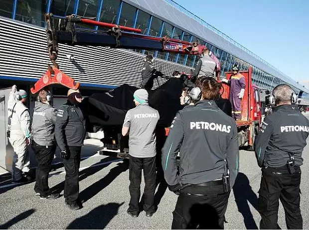Foto zur News: Auftakt in Jerez: Button klar vor Webber