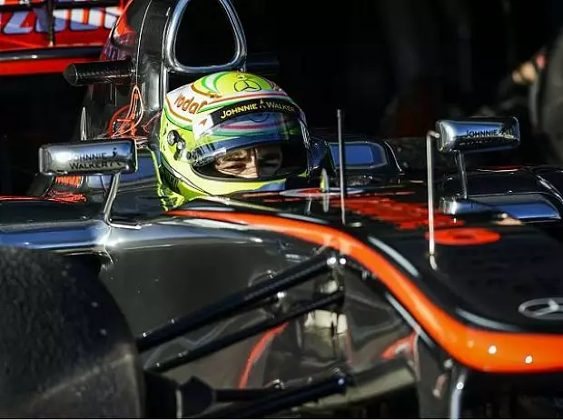 Foto zur News: Jerez: Mercedes bleibt in den Schlagzeilen