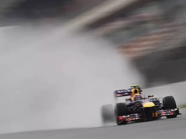 Foto zur News: Barcelona: Hamilton trotzt dem Regen am besten