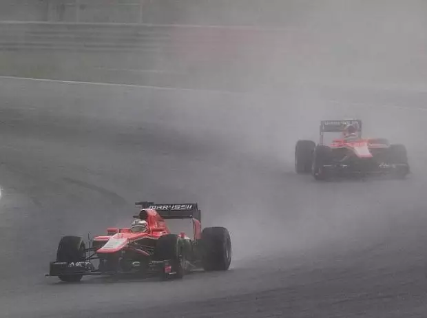 Foto zur News: Kontroverse Stallduelle: Vettel gewinnt in Malaysia