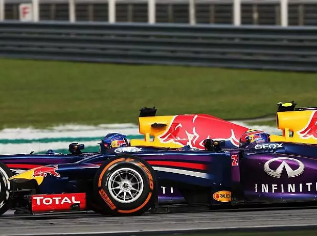 Foto zur News: FIA-PK: Webber sauer, Vettel entschuldigt sich