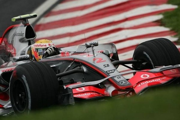 Foto zur News: Hamilton: "Formel 1 ist strategischer geworden"