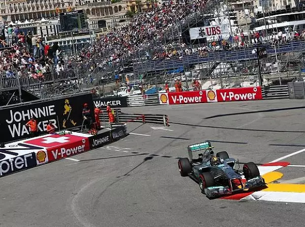 Foto zur News: Hamilton: "Die ersten Trainings waren ein Desaster"