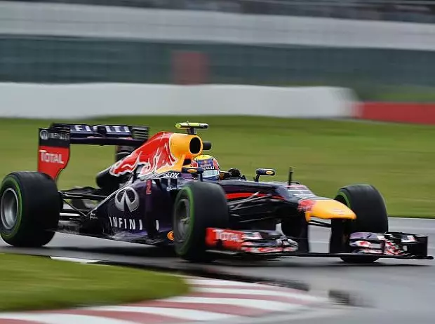 Foto zur News: Webber: "Auto läuft bei allen Bedingungen sehr gut"