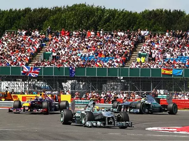 Foto zur News: Pirelli reist mit den härtesten Mischungen nach Silverstone