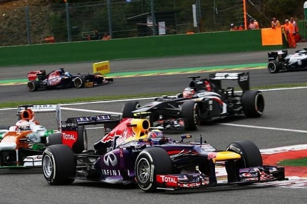 Foto zur News: Red Bull bejubelt "tolle Leistung des Team"