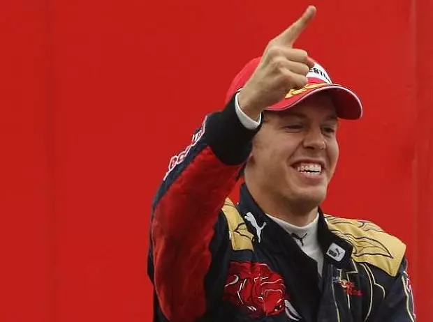 Foto zur News: Weltmeister Vettel: "Eine großartige Saison"