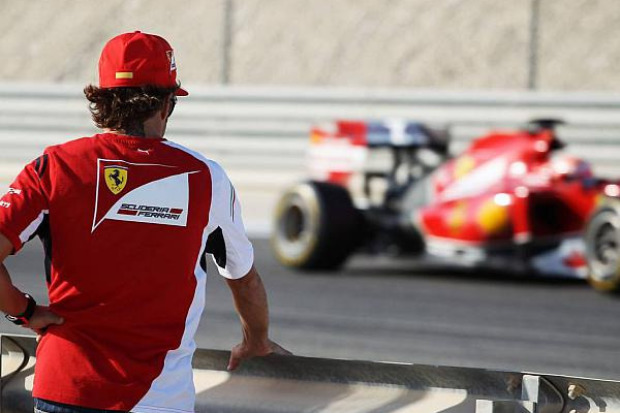 Foto zur News: Ferrari: Räikkönen rästelt weiter, wo man steht