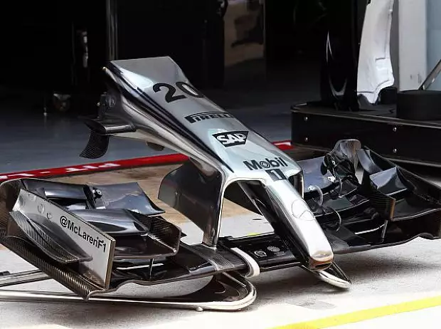 Foto zur News: McLaren: Die Hitze kam, der Grip ging