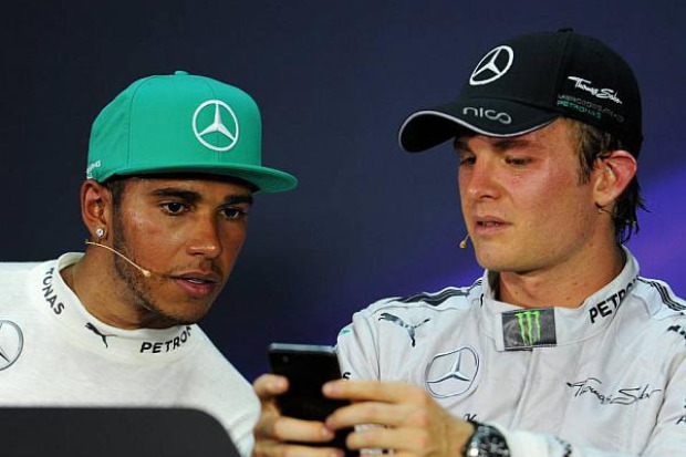 Foto zur News: Mercedes jubelt und bangt: Triumph als "Weckruf"