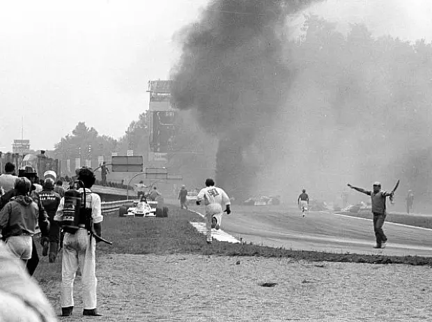 Foto zur News: Rückblick: Bergers Feuerunfall in Imola 1989