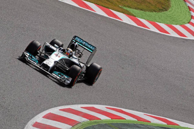 Foto zur News: Mercedes-Dominanz geht weiter: Hamilton knackt Rosberg