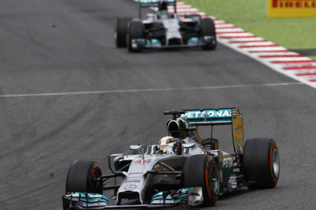 Foto zur News: Mercedes unschlagbar? Red Bull gehen die Optionen aus