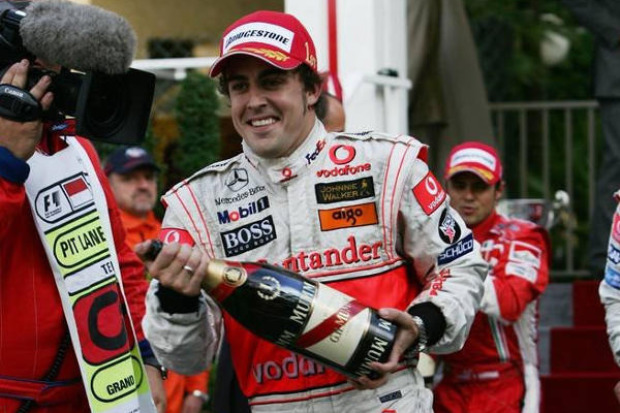 Foto zur News: "Mehr als nur ein Problem" - Alonso über Großbaustelle Ferrari