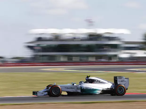 Foto zur News: Training: Williams-Fiasko zum Auftakt in Silverstone