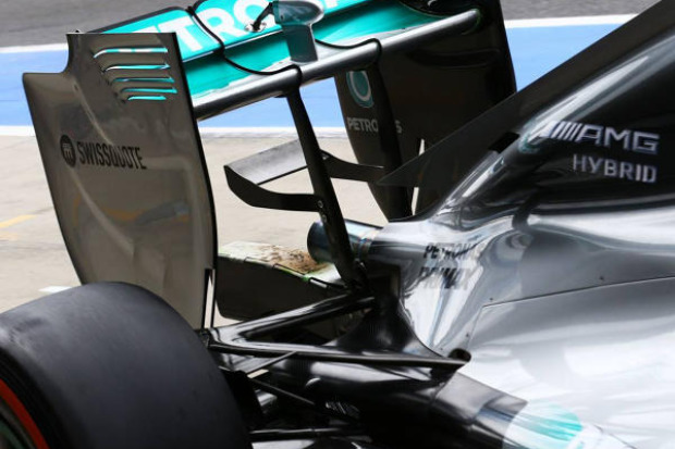 Foto zur News: Testauftakt in Silverstone: Massa hält Ricciardo auf Distanz