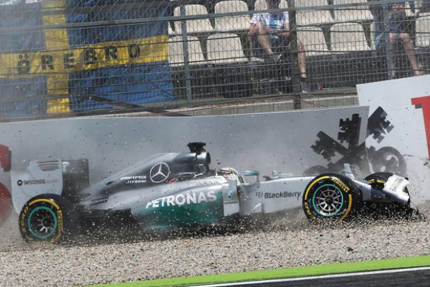 Foto zur News: Defekte Bremsscheibe - Hamilton war "komplett unvorbereitet"