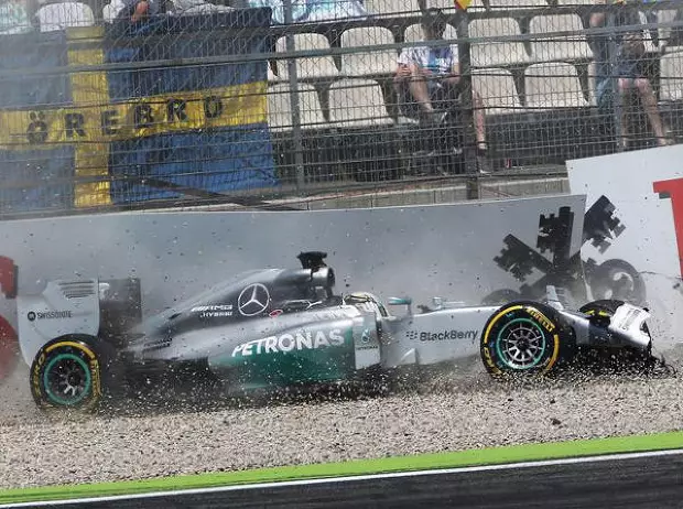 Foto zur News: Qualifying: Bahn frei für Rosberg nach Hamilton-Crash