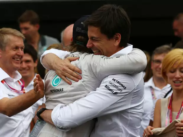 Foto zur News: Mercedes jubelt in Hockenheim: "Stolz, den Stern zu tragen"