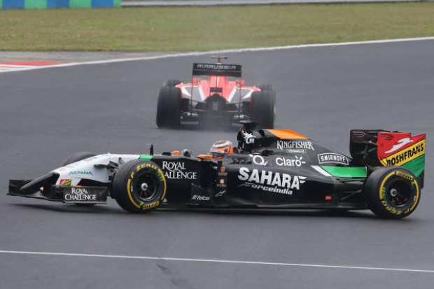 Foto zur News: Force India crasht sich ins Abseits: Hülkenberg sagt "Sorry"