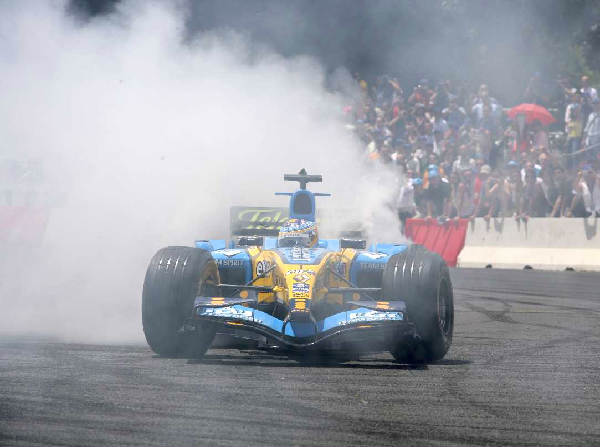 Foto zur News: Was Fernando Alonso von Stoffel Vandoorne lernen kann