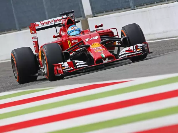 Foto zur News: Auftakt in Monza: Mercedes eine Sekunde vor dem Rest