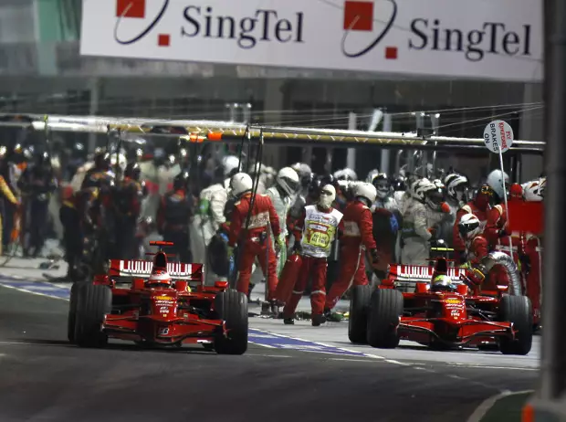 Foto zur News: 2008: Ein Singapur-Grand-Prix für die Ewigkeit