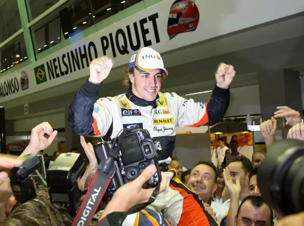 Foto zur News: 2008: Ein Singapur-Grand-Prix für die Ewigkeit