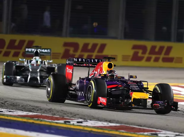 Foto zur News: Vettel ohne Chance: Hamilton gewinnt in Singapur