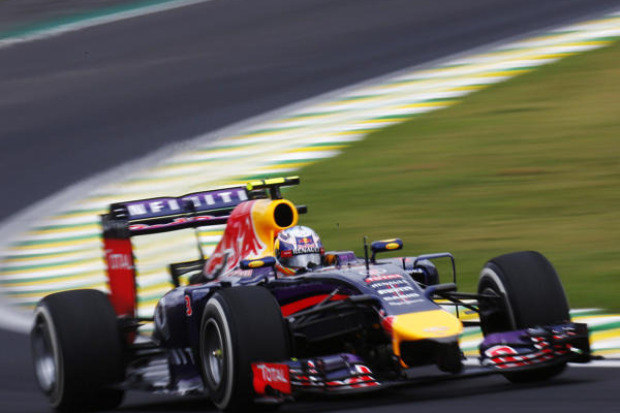 Foto zur News: Vettel: "Morgen wird viel über die Box entschieden"