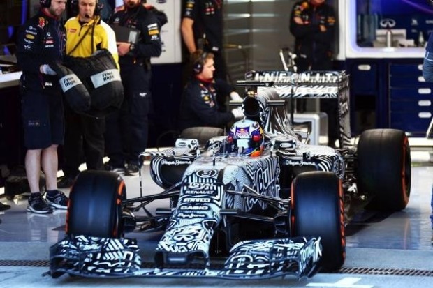 Foto zur News: Daniel Ricciardo: "Es sieht besser aus als 2014"