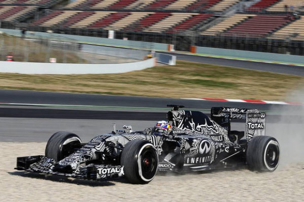 Foto zur News: Formel-1-Tests 2015 Barcelona: Lotus top, Mercedes kränkelt