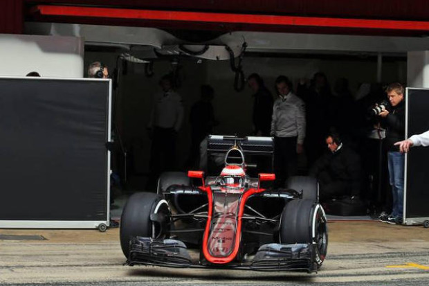 Foto zur News: Formel-1-Tests 2015 Barcelona: Mercedes & McLaren kränkeln