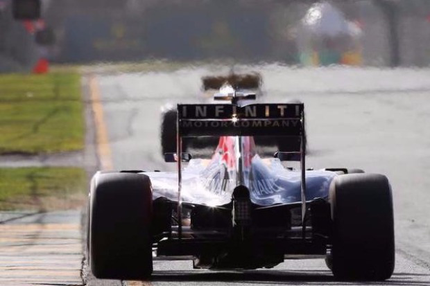 Foto zur News: Red Bull kritisiert Renault: "Mercedes hat 100 PS mehr"
