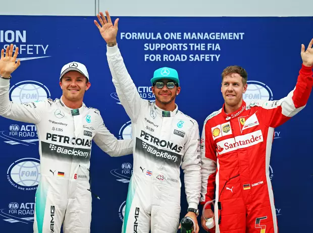 Foto zur News: Silberne Kontroverse? Hamilton locker, Rosberg winkt ab