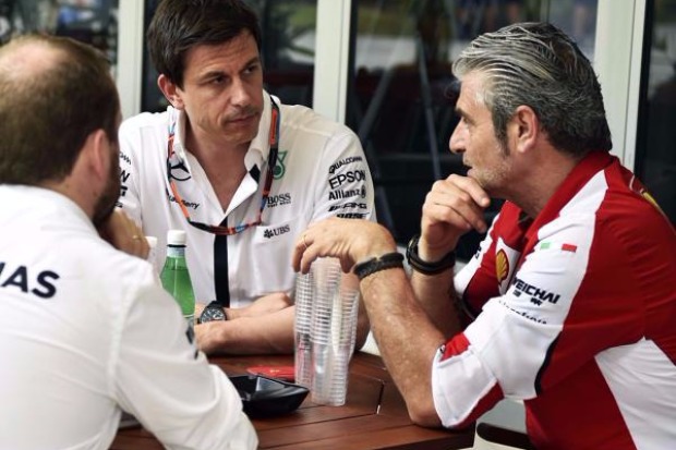 Foto zur News: Ferrari-Teamchef Arrivabene: "Fans bestimmen Formel-1-DNS"