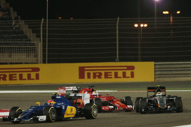 Foto zur News: Mysteriöse Panne: Droht Sebastian Vettel eine Strafe?