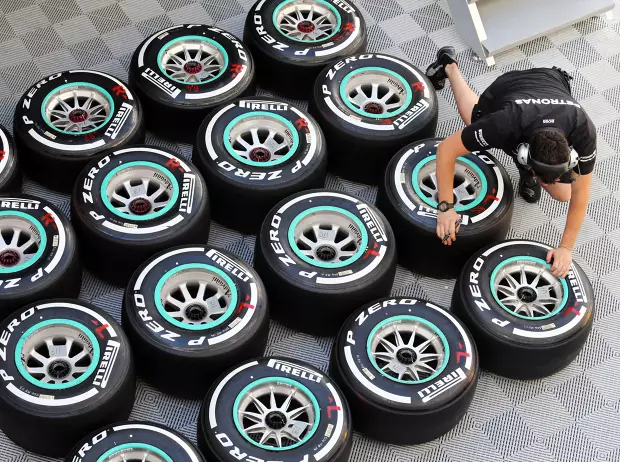 Foto zur News: Lowes Reifenplädoyer: "Pirelli sorgt für mehr Spektakel"