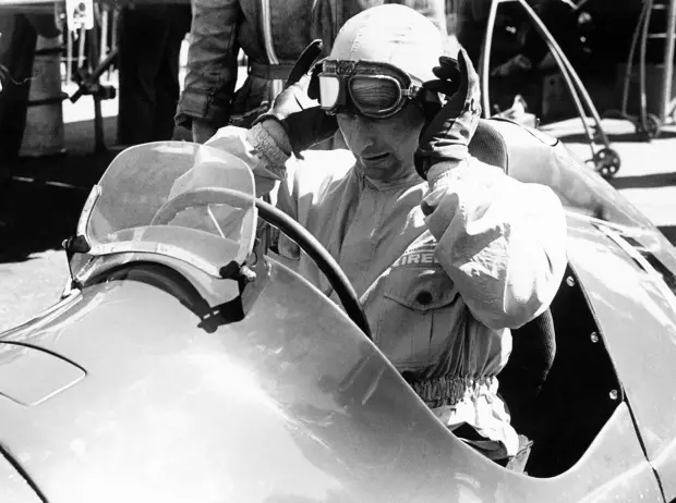 Foto zur News: Im Porträt: Formel-1-Weltmeister Juan Manuel Fangio