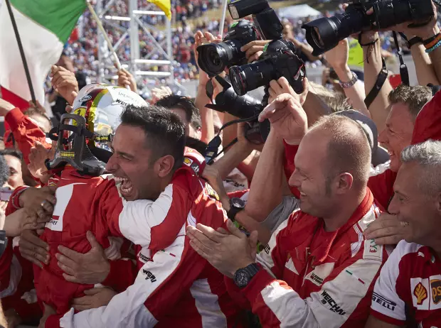 Foto zur News: #RacingForJules: So emotional verlief der Ungarn-Grand-Prix