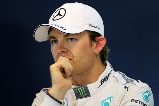 Foto zur News: Hamilton bügelt Rosberg: Zauberrunde nach Partyurlaub